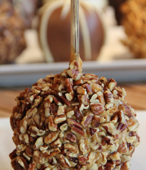 Pecan_Caramel_Apple_1024x1024